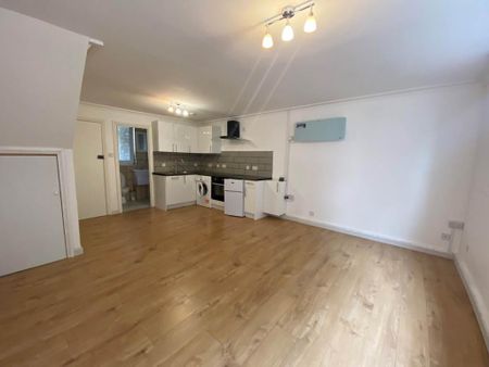 Studio to rent - Photo 3
