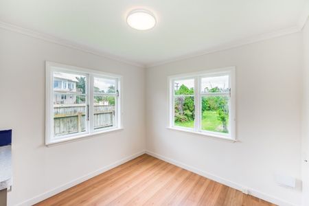 4 bed/ 2 bathroom home in central Paraparaumu - Photo 3