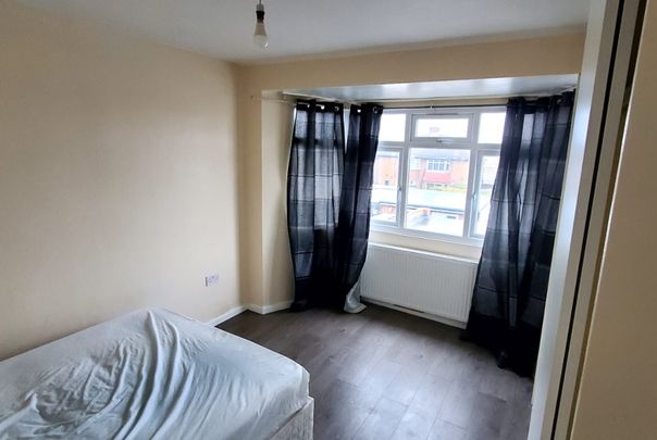 Broadhurst Garden London NW6 3BH - Photo 1