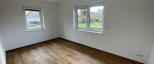 Doppelhaushälfte mit Vollbad, Garten+Terrasse und 2 Stellplätze - Foto 1