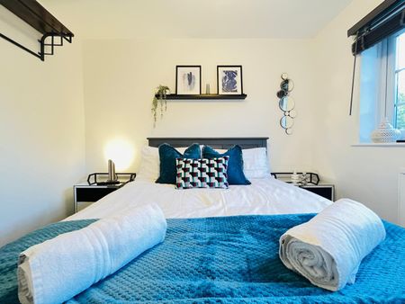 3 Bed Semi-Detached House, Macmillan Close, NG3 - Photo 5