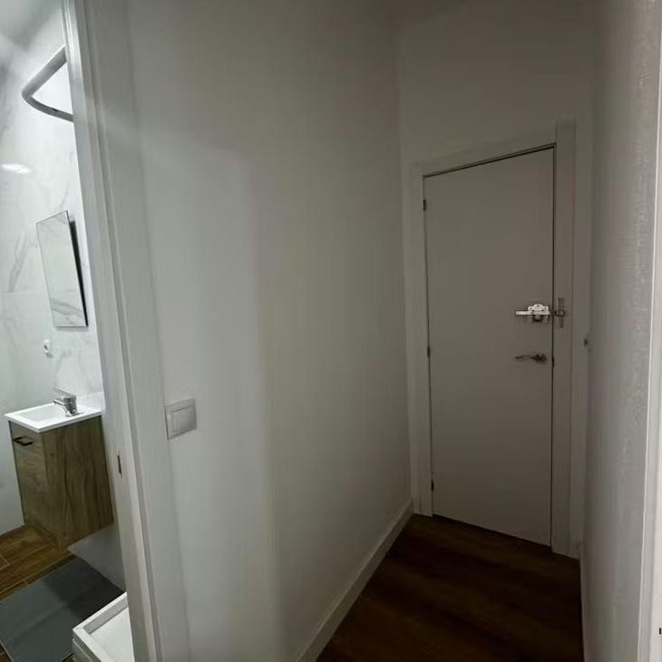 Calle de Trafalgar, Madrid, Community of Madrid 28010 - Photo 1