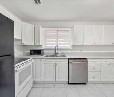 For Lease - 50 Rhydwen Avenue Unit# UPPER, Toronto, Ontario - Photo 6
