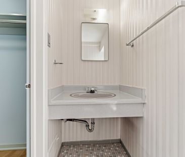 For Lease - 1842 Playfair Drive, Alta Vista and Area, Ontario - Photo 5