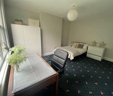 8 bedroom house share to rent - Photo 3