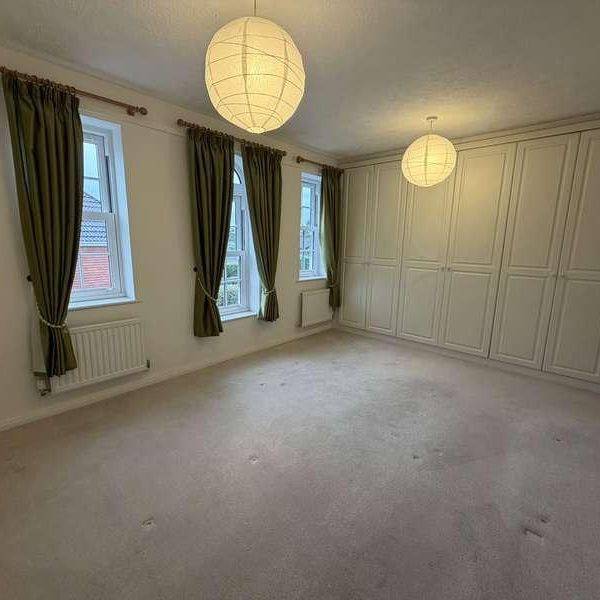 Old Lands Hill, Bracknell, Berkshire, RG12 - Photo 1