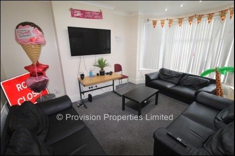 Student Accommodation in Leeds - Photo 1
