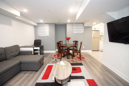 For Lease - 3915 Arvona Place, Mississauga, Ontario - Photo 3