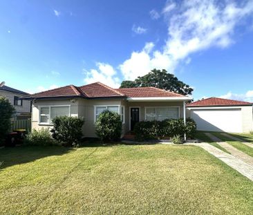 SPACIOUS FOUR BEDROOM HOME IN A PEACEFUL CUL-DEL-SAC - Photo 5