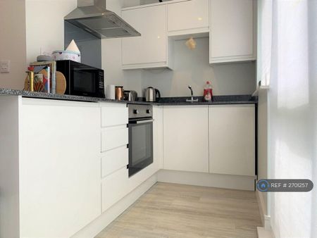 1 bedroom flat to rent - Photo 3
