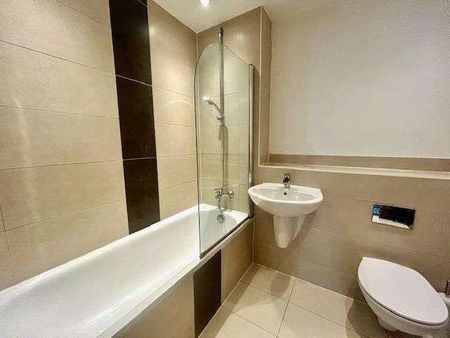 Desford Way, Ashford, TW15 - Photo 5