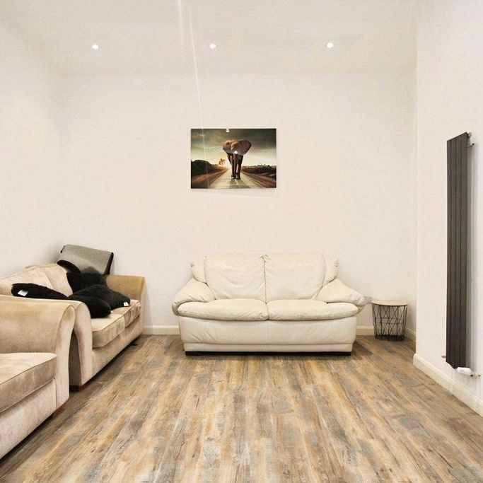 1 bedroom in a house share to rent - Photo 1