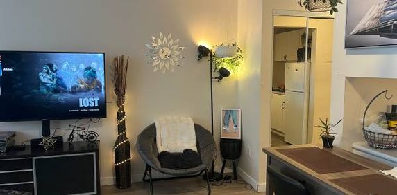 Furnished Downtown Apartment - High floor (sublet only) - Photo 2