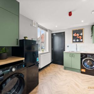 Forester Street Room 2 - Photo 2