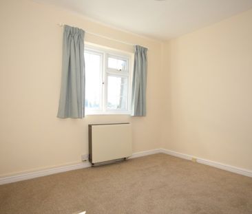 Langley Walk, Woking - Photo 4