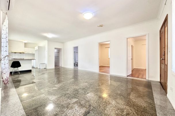 Modern Living in a Prime Homebush West Location - Photo 1