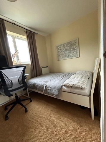 2 Bed Flat, Manchester Court, E16 - Photo 5