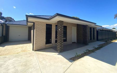 BRAND NEW HOME - This is the perfect home, in the perfect location. AVAILABLE NOW - Photo 5