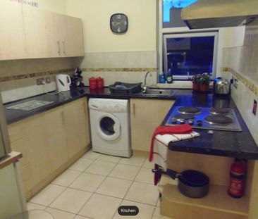 Room in a Shared Flat, Aston St, LS13 - Photo 6