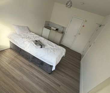 Room in a Shared House, Brushfield Road, B42 - Photo 4