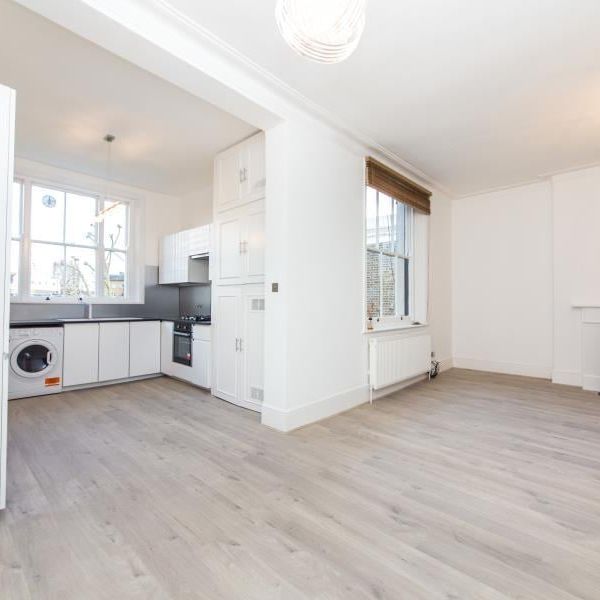 TWO BEDROOM FLAT | TO LET | WARRINGTON CRESCENT | LITTLE VENICE | W9 - Photo 1