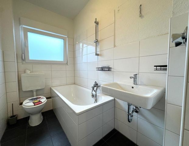 Wohnen in der Gartenstadt Welheim: Lichtdurchflutete 2,5 Zimmerwohnung mit Balkon ab sofort frei - Foto 1