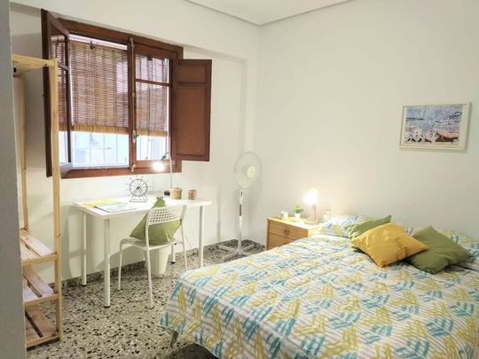 Carrer Miguel Hernández, Paterna, Valencian Community 46980 - Photo 1