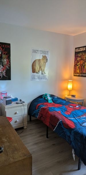 Beau Grand 4 1/2 à Louer - Photo 1