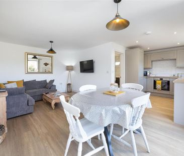 2 bedroom semi-detached bungalow to rent - Photo 1