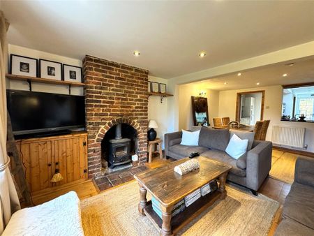 3 bedroom terraced house to rent - Photo 2