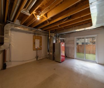 For Lease - 25 Tobias Lane, Barrie, Ontario - Photo 5