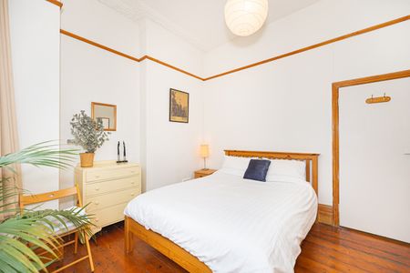 2 Bed Flat, Streatham Hill, SW2 - Photo 3