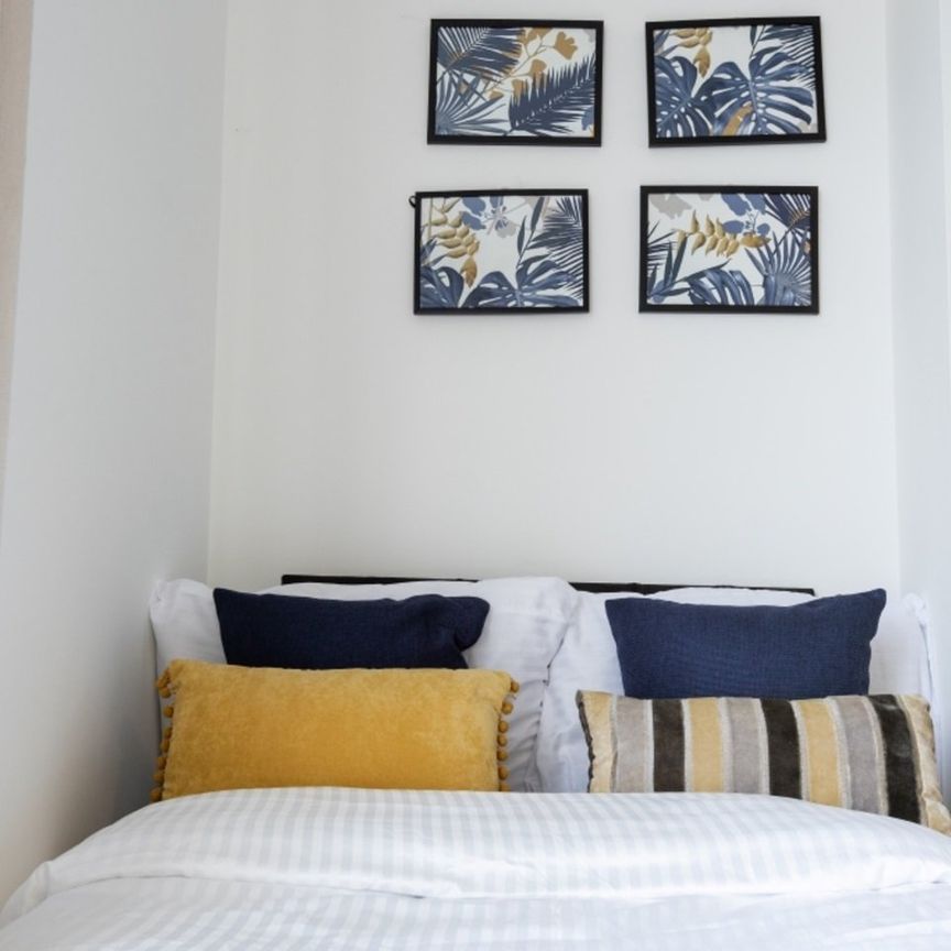 5 Bed Terraced House, Poplar Road, B66 - Photo 1