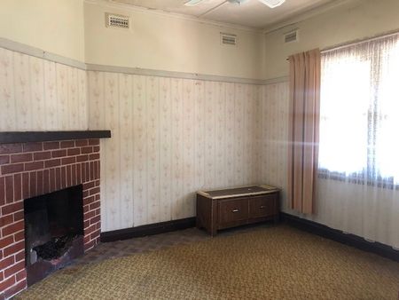 525 Macauley Street, Albury NSW 2640 - House For Rent | Domain - Photo 3