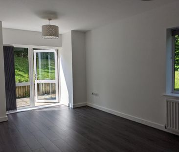 3 bedroom flat to rent - Photo 5
