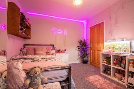 Prime Coburn Street location! - Photo 3