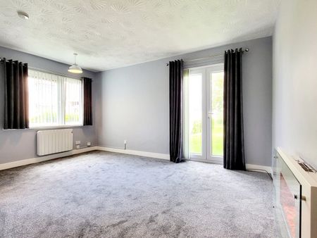1 Bed Flat, Newhall Green, LS10 - Photo 2