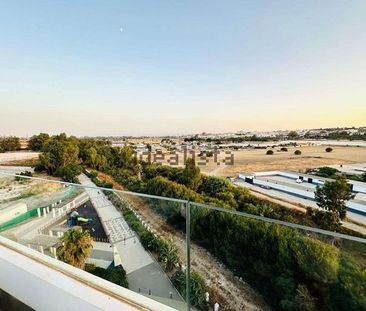 Alquiler de ático en Calle Miguel Delibes - Photo 1