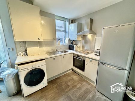 2 bedroom flat to rent - Photo 5