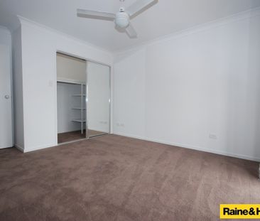 Beautiful Townhouse in Quiet Complex - Photo 2