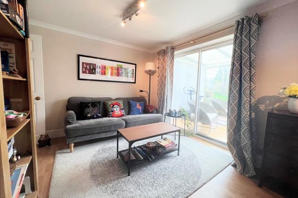 Hawthorn Road, Woking, Surrey, GU22 - Photo 1