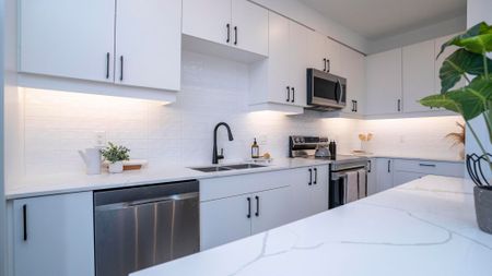 For Lease - 3900 Savoy Street Unit# 35, London South, Ontario - Photo 3