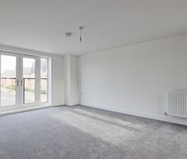 Flat – 52 Pathfinder Way, Northstowe, Cambridge 52 - To Rent - Photo 3