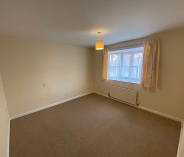 2 Bed Flat - Photo 5