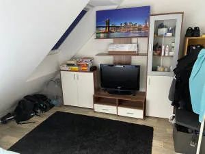 Attraktive Dachgeschoßwohnung in fußläufiger Citywohnlage! - Foto 4