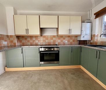 3 bedroom terraced house to rent - Photo 5