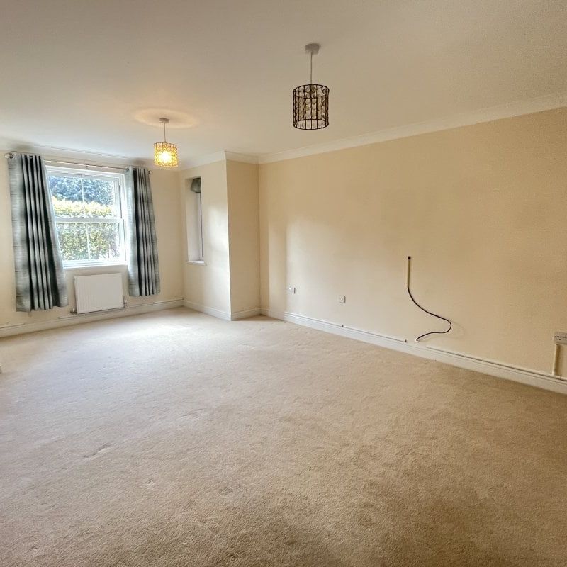 White Street - Photo 1