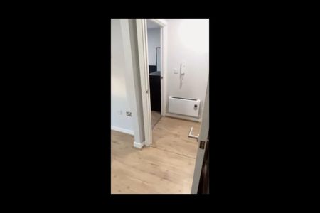 1 Bed Flat, Parham Drive, IG2 - Photo 2