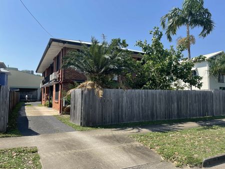 3/15 Lily Street, Cairns North QLD 4870 - Apartment For Rent | Domain - Photo 5