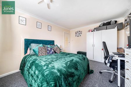 2 bedroom flat to rent - Photo 3